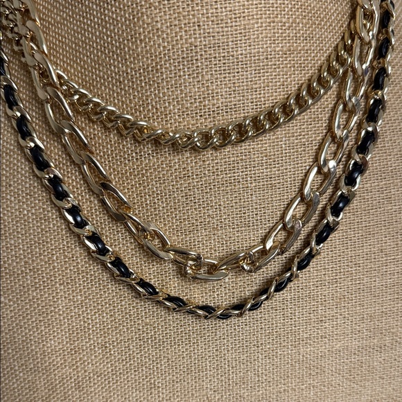 Express Elegant Gold and Black Necklace; 17" - Picture 3 of 6